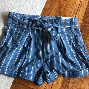 American Eagle paper bag shorts